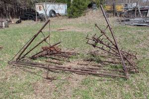 lot 601 image: Drag Tractor Attachment