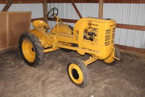 lot 575 image: John Deere Model L Industrial Tractor