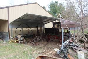 lot 584 image: Car Port