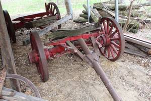 lot 604 image: Wood Wagon Wheel