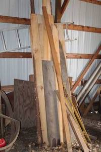 lot 1041 image: Scrap Wood
