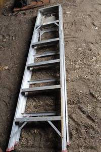 lot 1044 image: 6 Aluminum Step Ladder