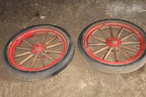 lot 1052 image: Lot of (2) Vintage Wagon Wheels