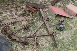 lot 1061 image: Lot of (9) Misc. Tractor Parts and Attachments