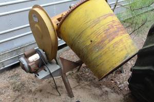 lot 1075 image: Menards DL300-190 13 hp Utility Mixer