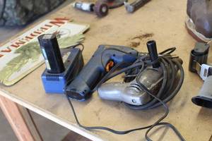 lot 1090 image: shop-Craft Industrial 38 Drill, Blue-Point 7.2V Cordless 38 Drill with Battery and Charger