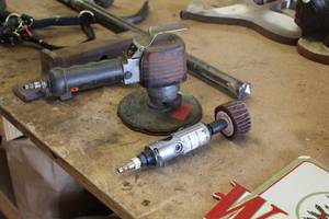 lot 1092 image: Sanborn Air Die Grinder, NH Air Disc Sander
