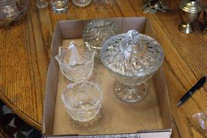 lot 126 image: Lot of (4) Crystal Candy Bowls