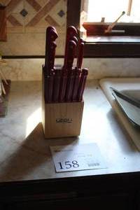 lot 158 image: Ginsu Knife Set 13-piece with Knife Block