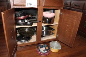 lot 179 image: Kitchenwares - Pans, Pots, Plates, Cookware, Baking Pans