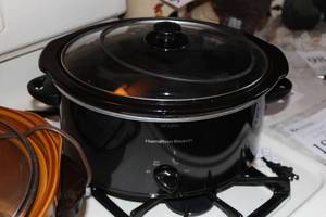 lot 184 image: Hamilton Beach, Rival Slow Cookers