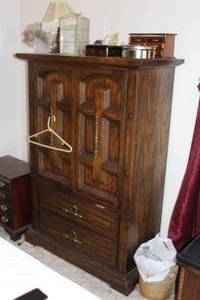 lot 191 image: Lot of (3) Bedroom Furniture Set - Armoire, 2-Drawer Night Stand, 6-Drawer Dresser with Mirror