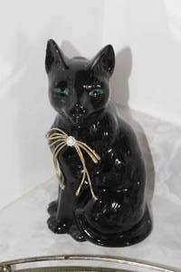 lot 1785 image: 8 Black Cat Theme Porcelain Statue