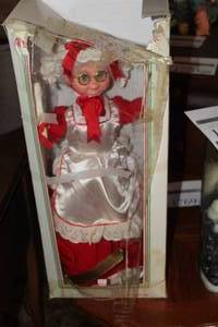 lot 1814 image: Holiday Doll Statue (in original box)