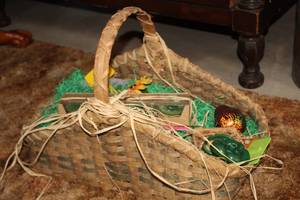 lot 1807 image: Basket with Candles, Sunflower Dcor, Misc. Dcor