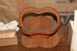 lot 1837 image: Wooden Basket