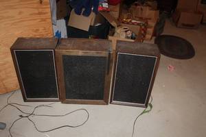 lot 1825 image: Lot of (3) Stereo Speakers