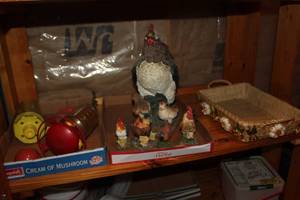 lot 1867 image: Rooster Serving Tray Basket, Chicken Figurines, Hummingbird Feeders