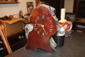 lot 291 image: Live Edge Wood Clock