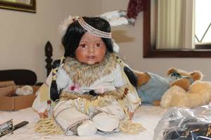 lot 376 image: 20 Porcelain Doll