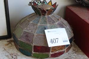 lot 407 image: Vintage 18 Stained Glass Hanging Lamp