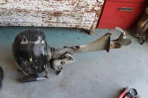 lot 410 image: Vintage Martin 60 Outboard Boat Motor