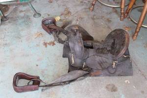 lot 416 image: Leather Horse Saddle