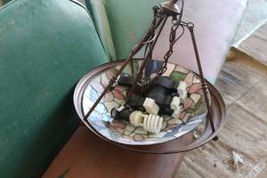 lot 441 image: Hanging Glass Lamp