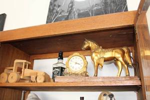 lot 442 image: United Horse Clock, Wooden Grader