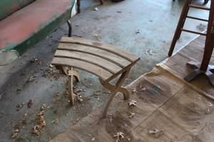lot 452 image: Wooden Bench