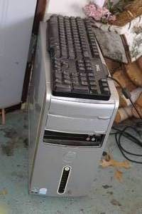 lot 456 image: Dell Insprion 530 Computer Tower, Computer Keyboard