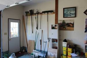 lot 483 image: Lot of (11) Yard Hand Tools