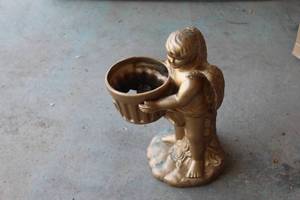 lot 488 image: Angel Theme Planter