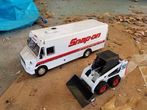 lot 501 image: Lot of (2) Toy Vehicles - Bobcat Loader, Snap-on Delivery Truck