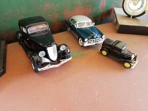 lot 509 image: Lot of (3) Metal Scale Model Cars - Ertl 1907 Essex Coupe Conversion, 132 1949 Cadillac Series 62 Sedan, 124  1934 Ford Coupe