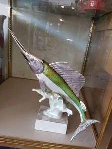 lot 519 image: Marlin Theme Statue