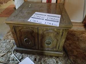 lot 1781 image: End Table