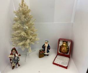 lot 10 image: Vintage Christmas Items Including The American Artist  Clothtique Collection And Home Reflections