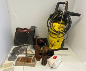 lot 61 image: Garage Lot