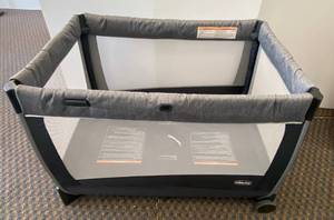 lot 80 image: Chicco Pack And Play