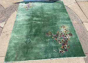 lot 90 image: Vintage Machine Made Oriental Style Rug