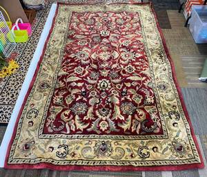 lot 91 image: Machine Made Oriental Style Rug