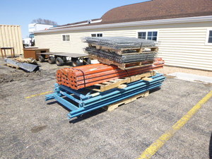lot 5 image: Pallet Racking