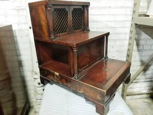 Mahogany Stepside Table