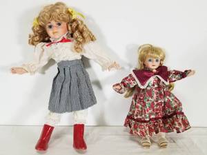 2 Dolls