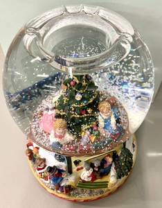 PartyLite 2002 Christmas Morning Music Tealight Snow Globe