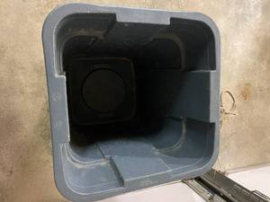 Rubbermaid Commercial Large Trash Bin