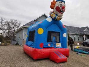 lot 103 image: Clown Bounce House Inflatable