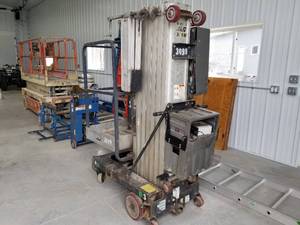 lot 111 image: 2003 JLG 30AM 12V Man Lift