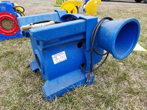 lot 107D image: Huffer Mfg 1.0 hp Bounce House Blower